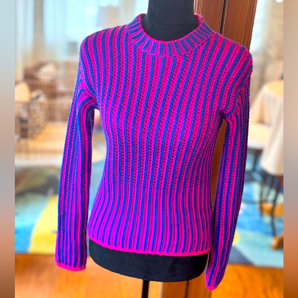 ❄️Endless Rose Sweater Stripe Size XS